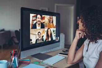 
		Manager sits in front of screen and holds team conference
	